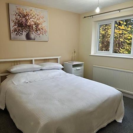 Stylish 2 Bedrooms Flat In A Quiet Cul-De-Sac Area, Near Sheffield City Centre With Free Parking Exterior photo