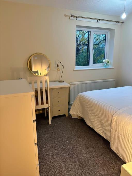 Stylish 2 Bedrooms Flat In A Quiet Cul-De-Sac Area, Near Sheffield City Centre With Free Parking Exterior photo