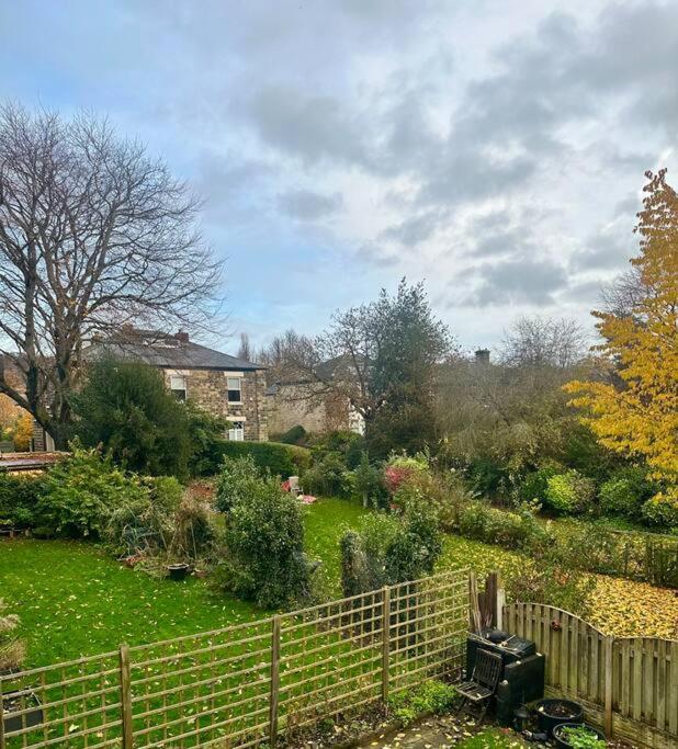 Stylish 2 Bedrooms Flat In A Quiet Cul-De-Sac Area, Near Sheffield City Centre With Free Parking Exterior photo