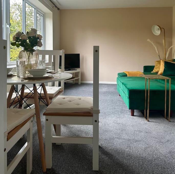 Stylish 2 Bedrooms Flat In A Quiet Cul-De-Sac Area, Near Sheffield City Centre With Free Parking Exterior photo